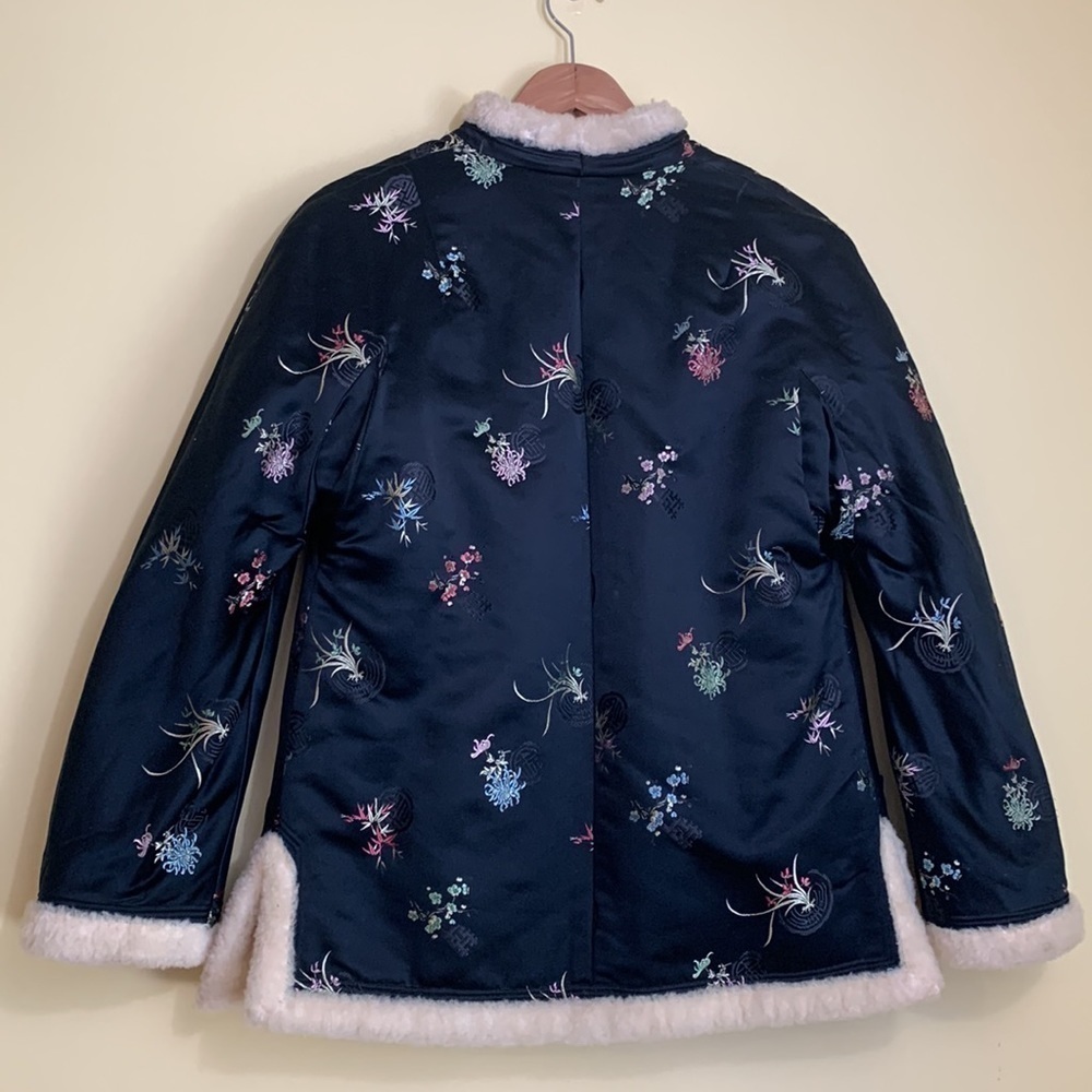 Vintage REVERSIBLE Asian Shearling Satin Embroidered Floral Open Front Jacket M - Picture 16 of 16